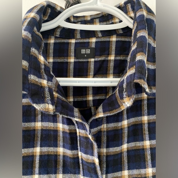 Uniqlo Plaid Checkered Soft Lightweight Flannel Womens Long sleeve Size Medium - Picture 3 of 5